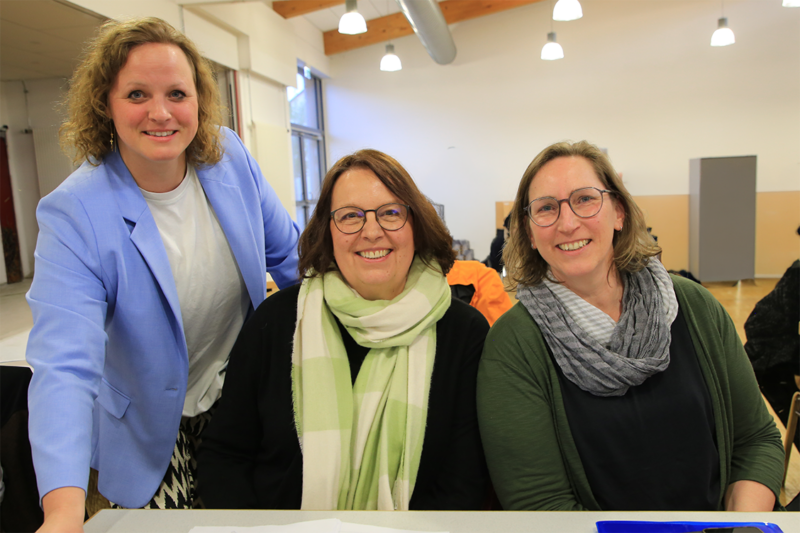 Grüne Fraktion Lahnau Mai 2026, von links Simone Stolz, Jutta Jung-Henrich, Mirjam Fiedler